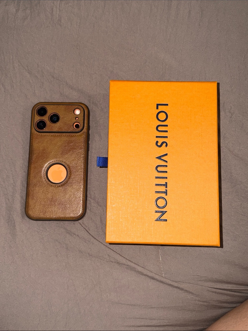 Louis Vuitton Orange Box - Picture 3 of 3